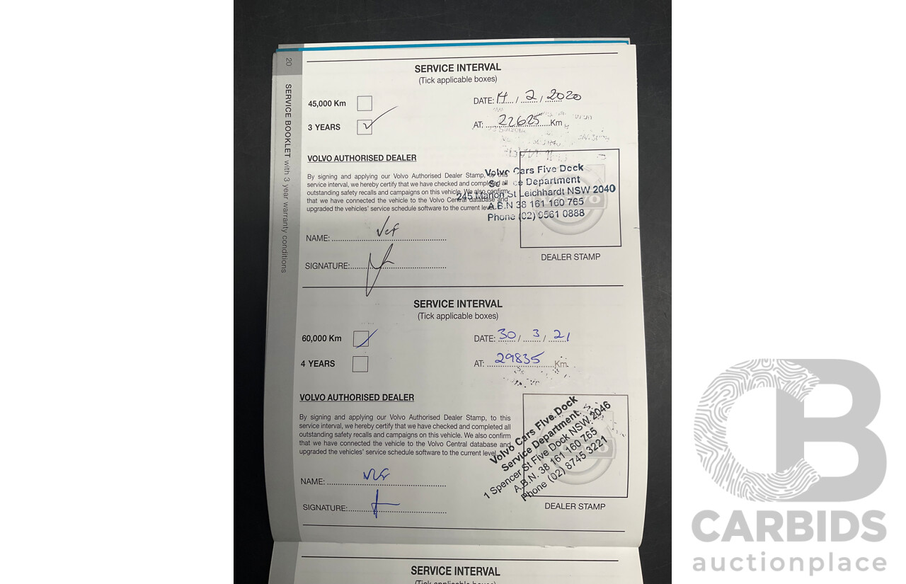 09/2016 Volvo V40 T3 Momentum (FWD) M MY17 5d Hatchback Black Stone Turbo 1.5L