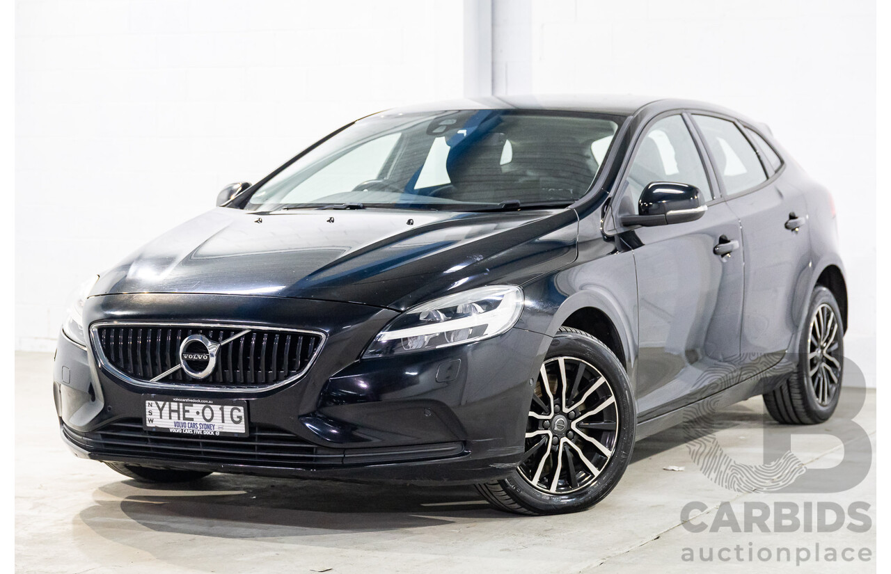 09/2016 Volvo V40 T3 Momentum (FWD) M MY17 5d Hatchback Black Stone Turbo 1.5L