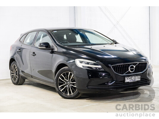 09/2016 Volvo V40 T3 Momentum (FWD) M MY17 5d Hatchback Black Stone Turbo 1.5L