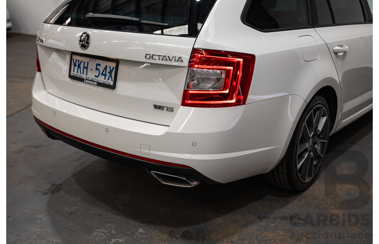 10/2014 Skoda Octavia RS 135 TDI NE MY15 5d Hatchback Candy White Turbo Diesel 2.0L