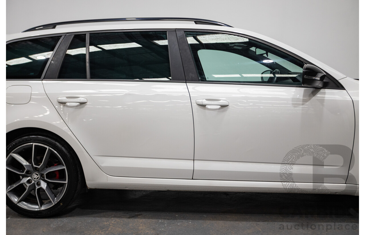 10/2014 Skoda Octavia RS 135 TDI NE MY15 5d Hatchback Candy White Turbo Diesel 2.0L