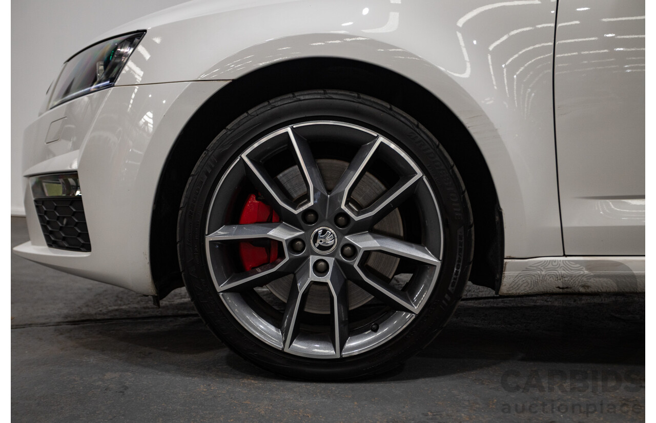 10/2014 Skoda Octavia RS 135 TDI NE MY15 5d Hatchback Candy White Turbo Diesel 2.0L