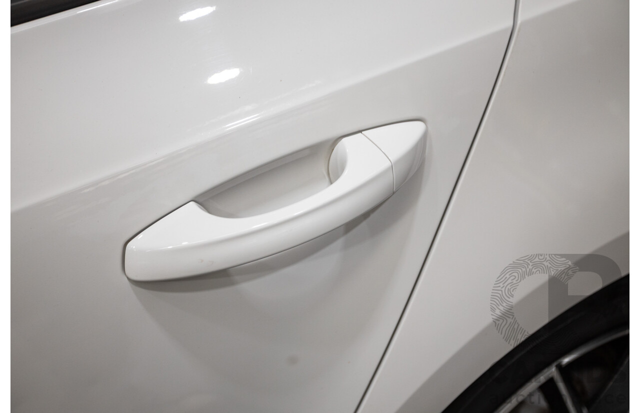 10/2014 Skoda Octavia RS 135 TDI NE MY15 5d Hatchback Candy White Turbo Diesel 2.0L