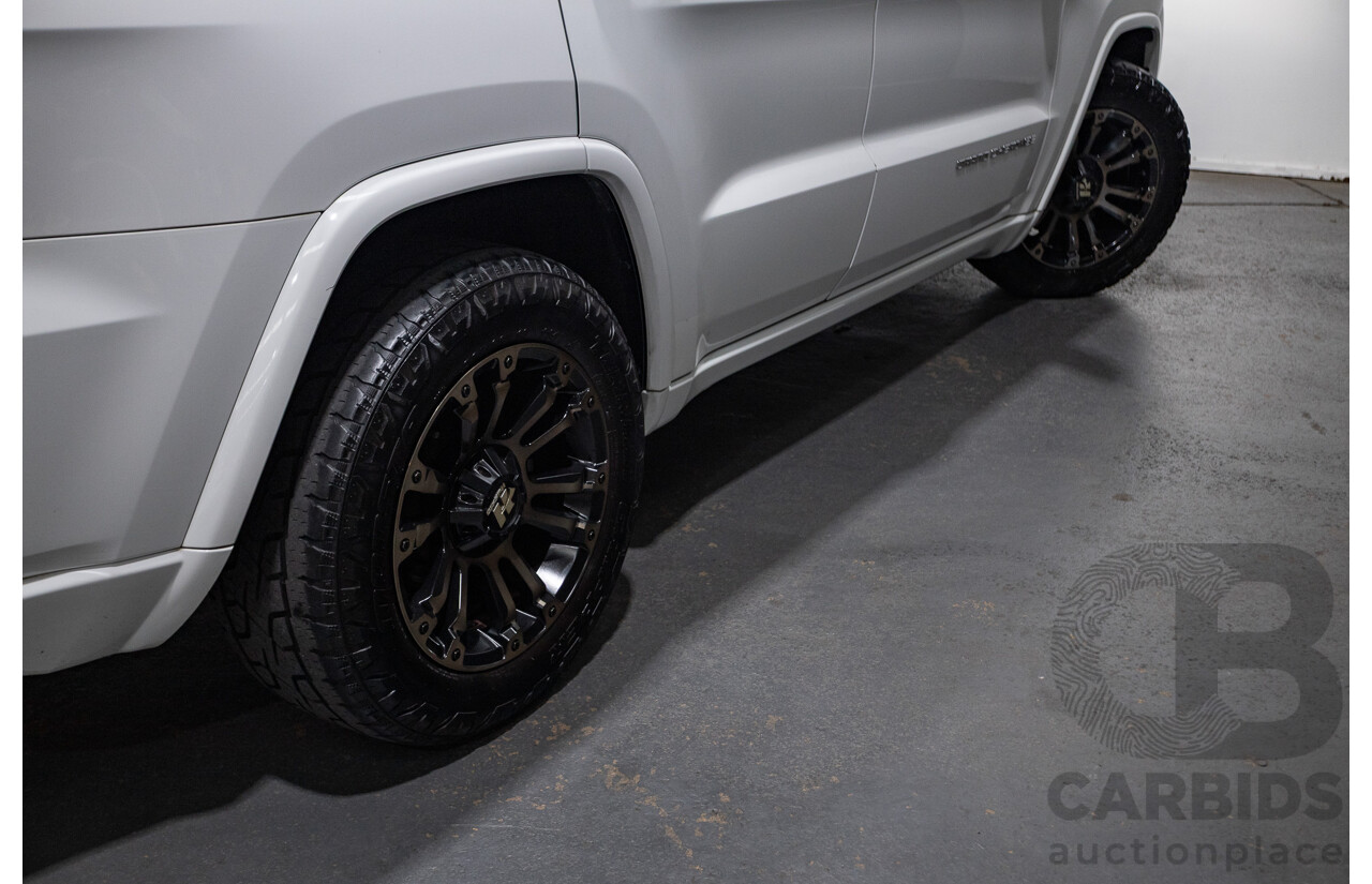 8/2014 Jeep Grand Cherokee Overland (4x4) WK MY14 4d Wagon White Turbo Diesel 3.0L