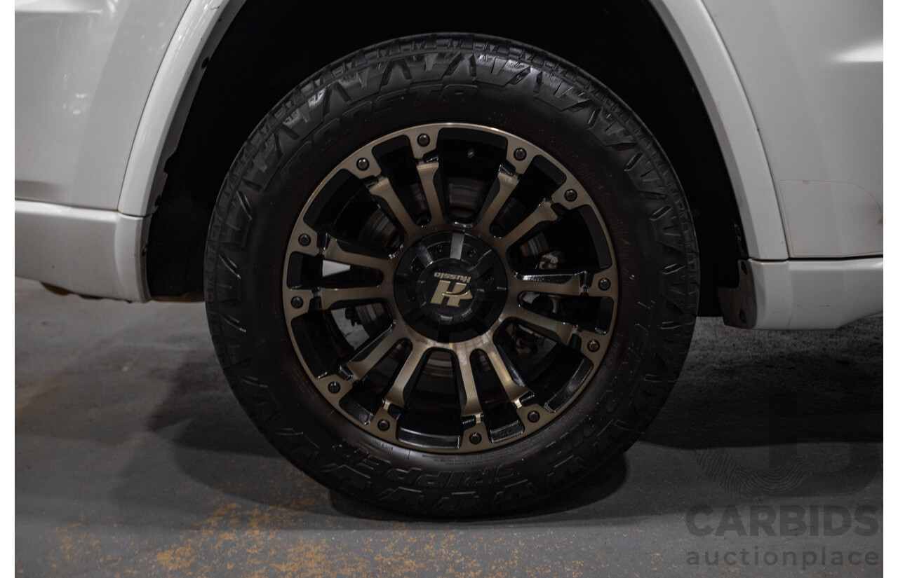 8/2014 Jeep Grand Cherokee Overland (4x4) WK MY14 4d Wagon White Turbo Diesel 3.0L