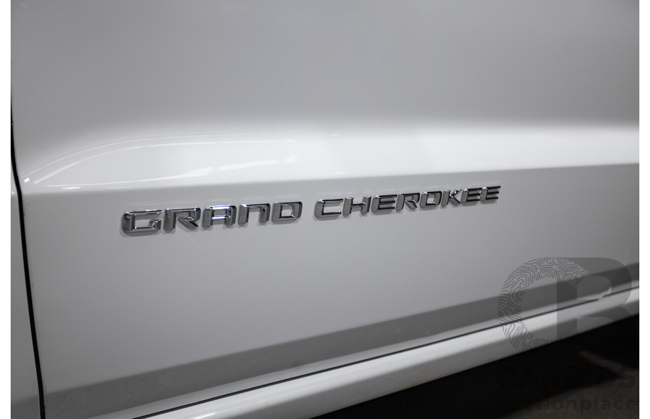 8/2014 Jeep Grand Cherokee Overland (4x4) WK MY14 4d Wagon White Turbo Diesel 3.0L