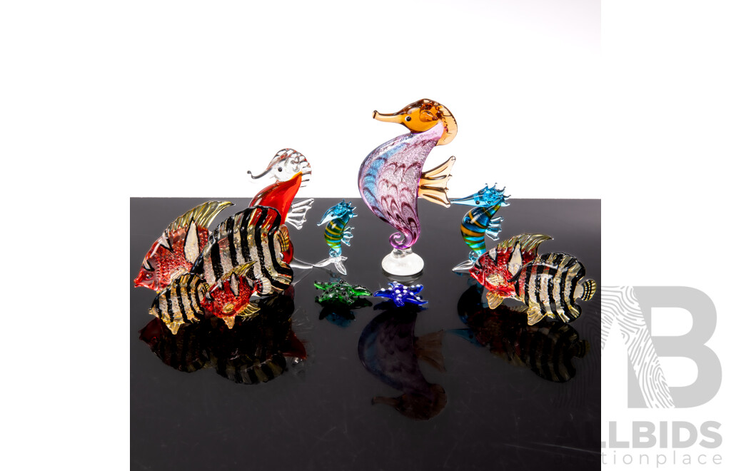 Collection Art Glass Sealife Including Angel Fish, Seahorse with Aventurine Inclusions, Zebra Fish and More