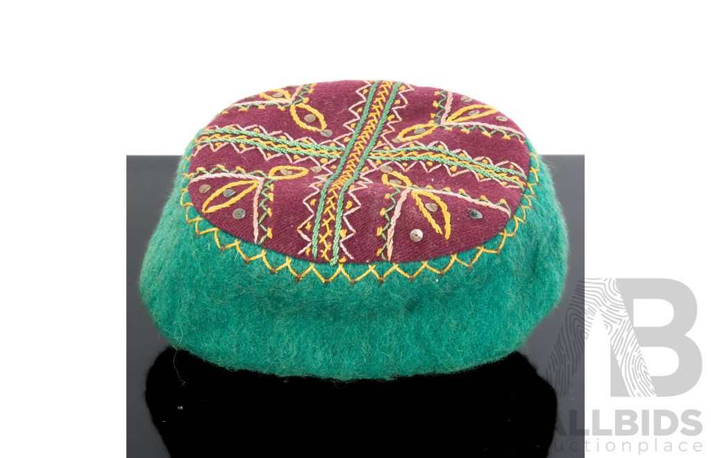 Vintage Old Dutch Gentleman Smoking Woolen Hat