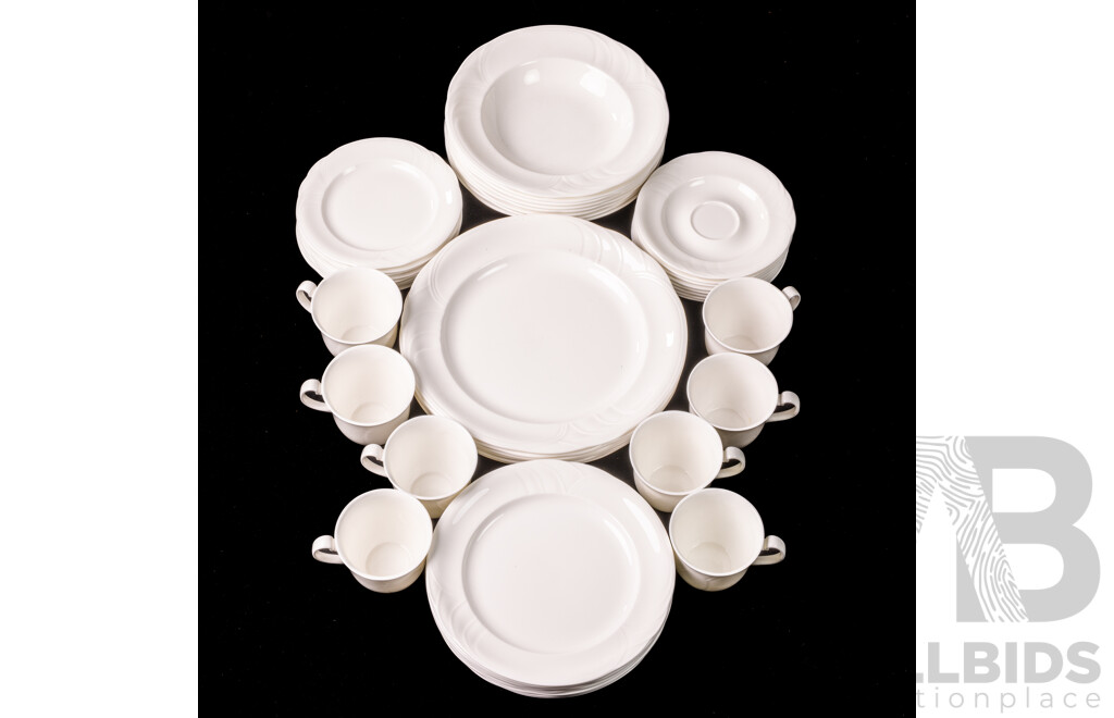 English Royal Doulton 48 Piece Porcelain Dinner Service in Profile Pattern