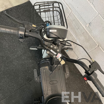 AJLN Electric Bicycle with Paddle