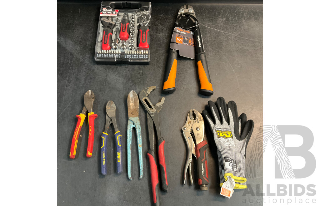 FISKARS Bolt Cutter & TROJAN Stubby Set & Assorted Hand Tools
