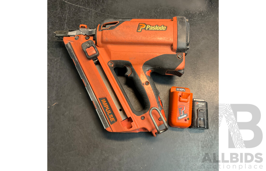 PASLODE Impulse Framemaster Framing Nailer with Battery & Charger