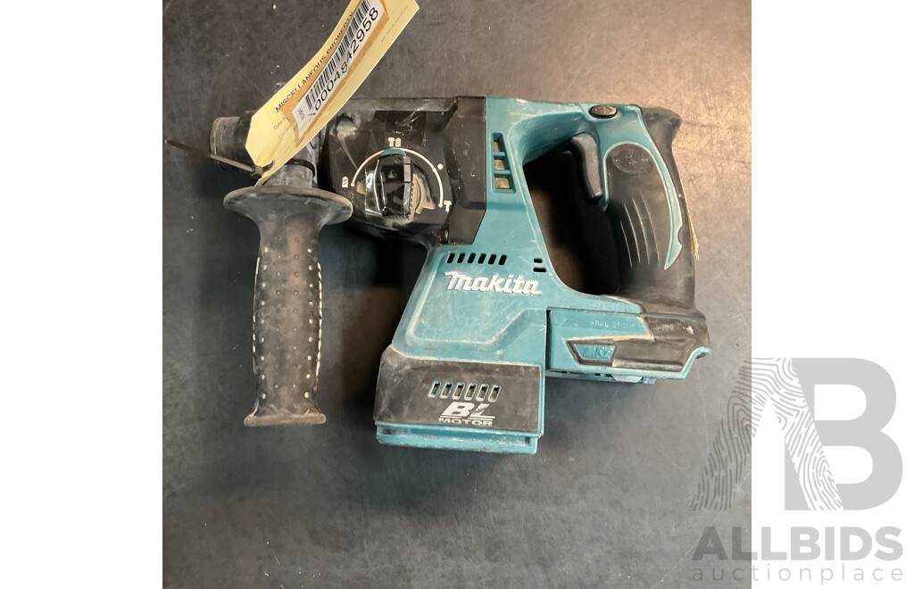 MAKITA DHR242 Rotary Hammer & DTM51 Multi-tool & BSS610 Cordless Circular Saw
