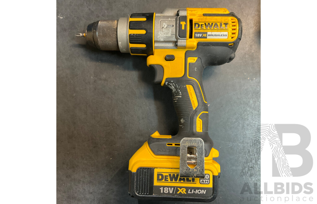 DEWALT DCD995 Brushless 3 Speed Hammer/Drill Driver & DCS391 165 Mm Circular Saw with 2x Battery & Charger