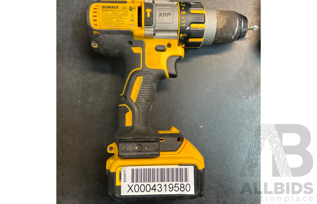 DEWALT DCD995 Brushless 3 Speed Hammer/Drill Driver & DCS391 165 Mm Circular Saw with 2x Battery & Charger