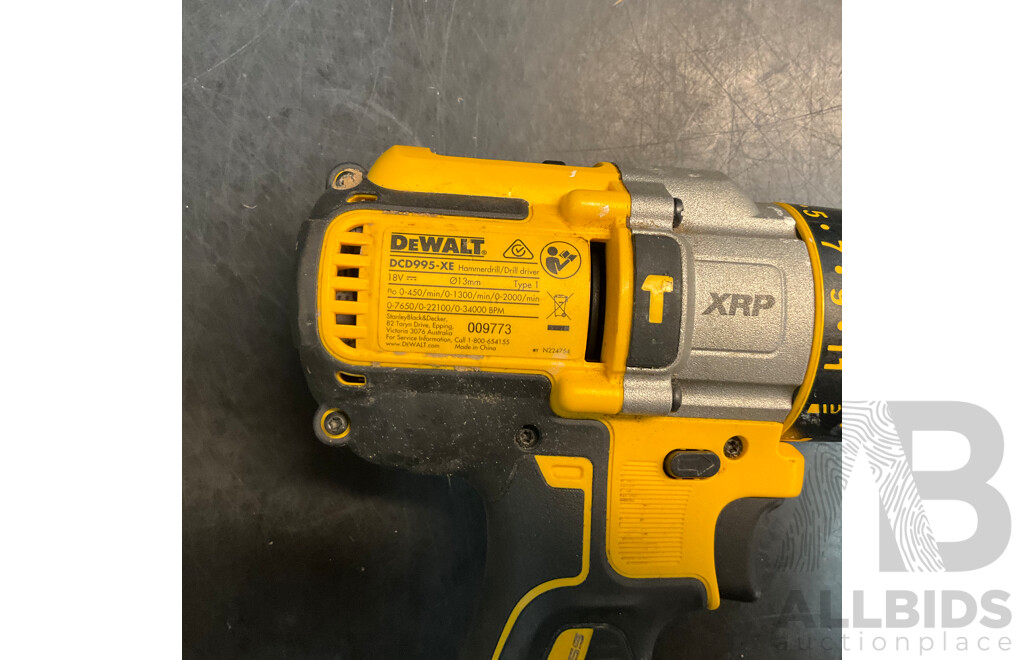 DEWALT DCD995 Brushless 3 Speed Hammer/Drill Driver & DCS391 165 Mm Circular Saw with 2x Battery & Charger