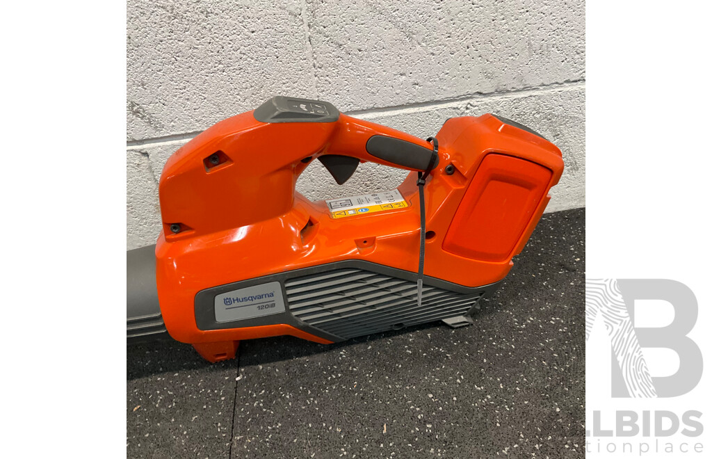 HUSQVARNA 120iB Blower