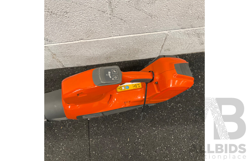 HUSQVARNA 120iB Blower