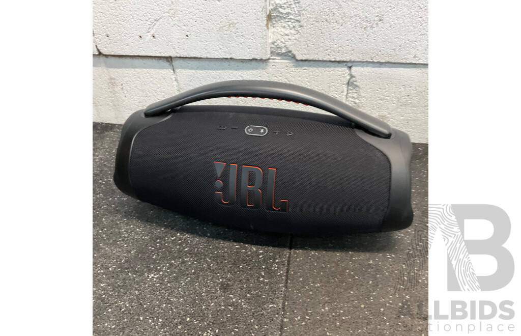 JBL BOOMBOX3 Speaker & BAUHN Headphones
