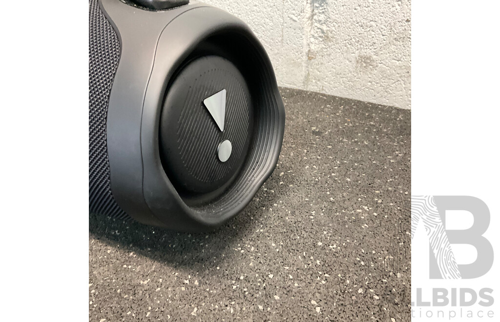 JBL BOOMBOX3 Speaker & BAUHN Headphones