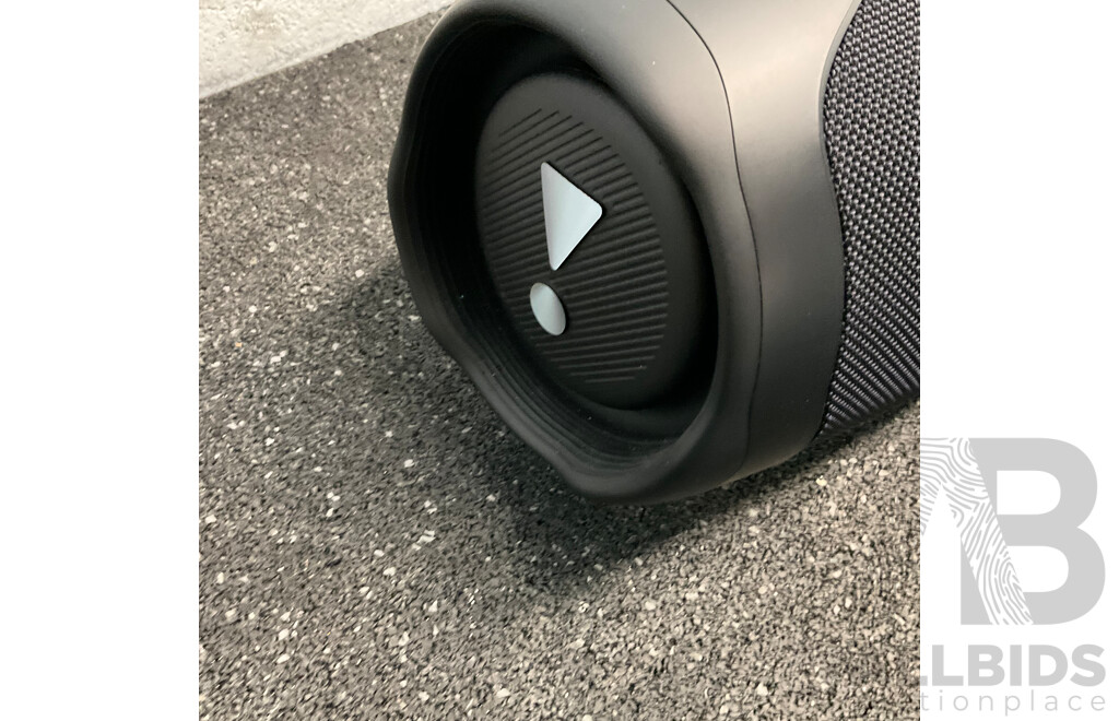 JBL BOOMBOX3 Speaker & BAUHN Headphones