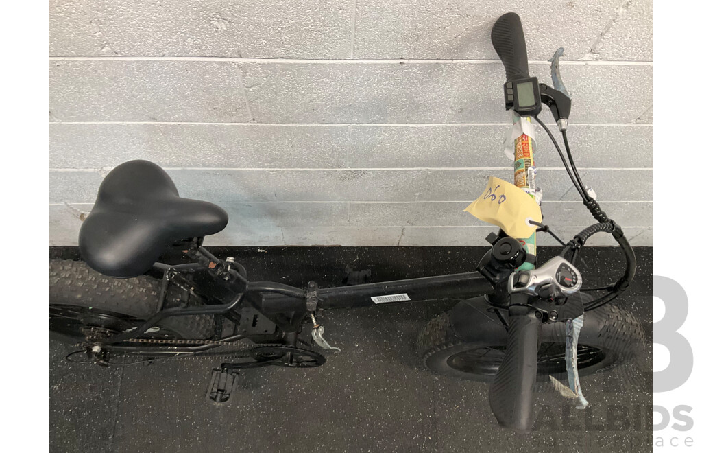 Black E-Bike
