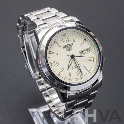 Seiko 5 Automatic 21 Jewels Vintage Watch, 7S26-02W0, 38mm, Cream Seiko 5 Automatic 21 Jewels Vintage Watch, 7S26-02W0, 38mm, Cream