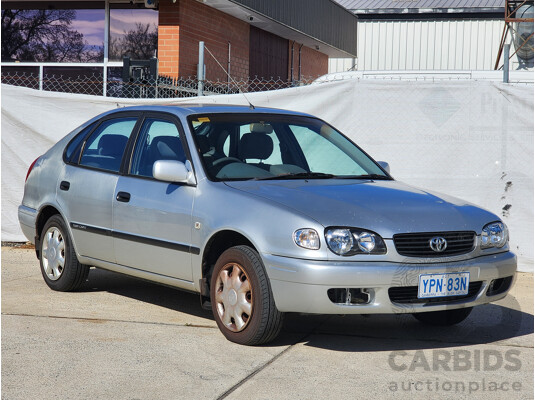 3/2000 Toyota Corolla Ascent SECA AE112R 5d Liftback Silver 1.8L