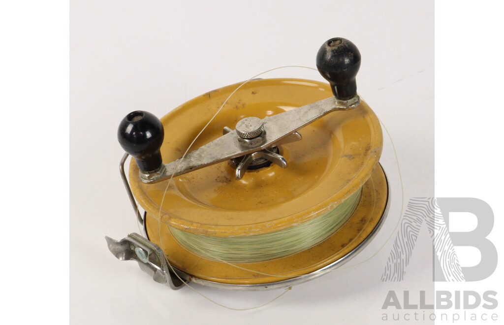 Vintage Alvey Snapper Reel