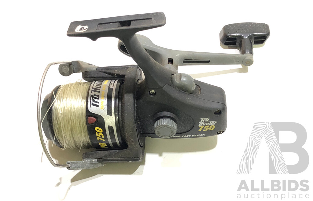 Pro Hunter PH 750 Semi Long Cast Design Fishing Reel