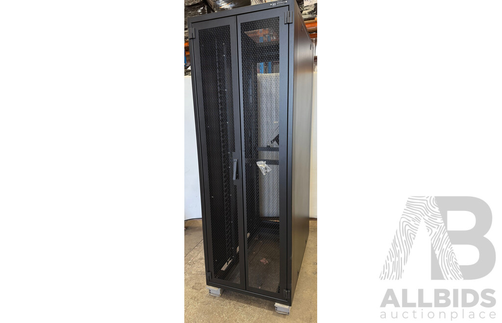 SRA 19 Inch 45 Server Rack Cabinet - Brand New
