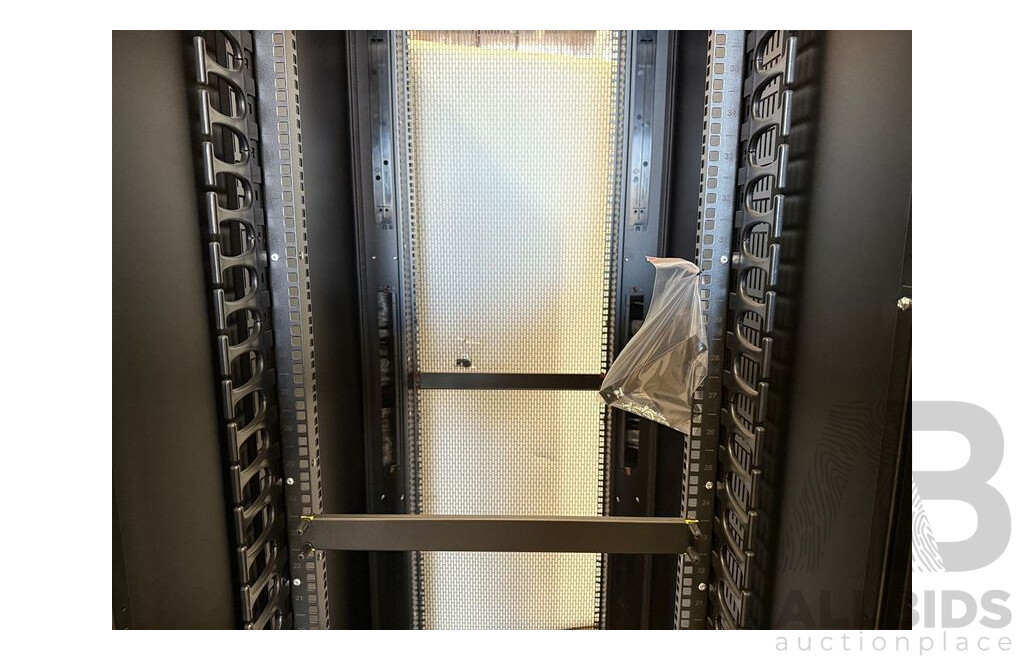 SRA 19 Inch 45 Server Rack Cabinet - Brand New