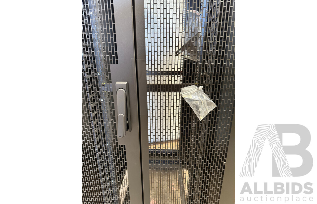 SRA 19 Inch 45 Server Rack Cabinet - Brand New