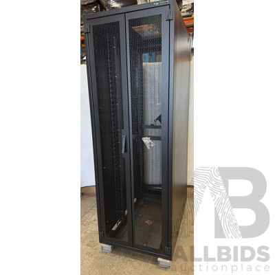 SRA 19 Inch 45 Server Rack Cabinet - Brand New