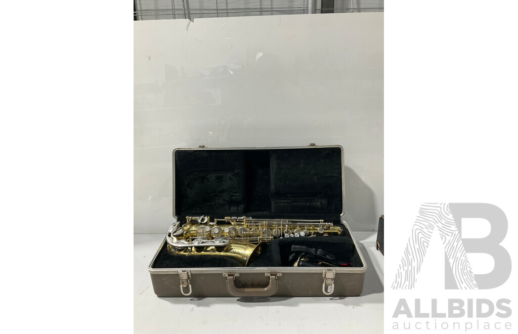 Vintage Yamaha Alto Sax in Hard Carry Case