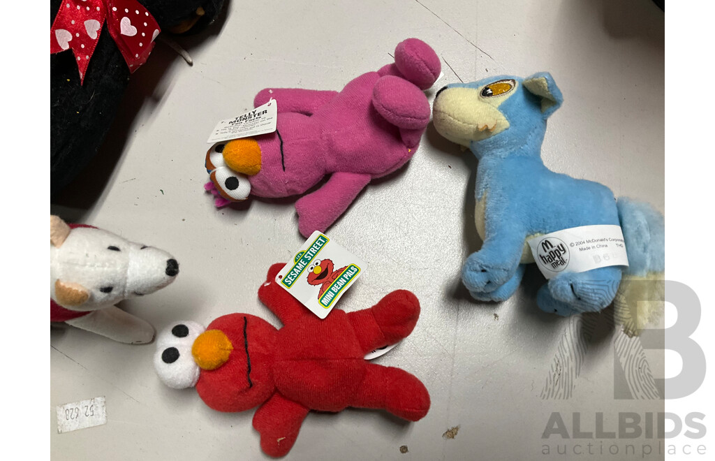 Collection of Plush Toys and Boxed Digital Puppy Including Shrek, Gremlin, Kenny, Robin and More