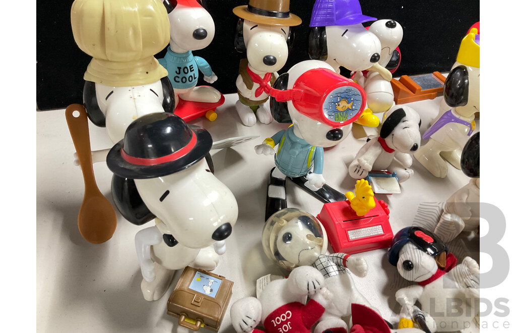 Collection of Snoopy Display Figures Including Joe Cool, Pilot, Plush Examples