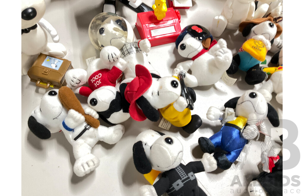 Collection of Snoopy Display Figures Including Joe Cool, Pilot, Plush Examples