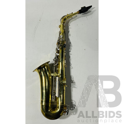 Vintage Yamaha Alto Sax in Hard Carry Case