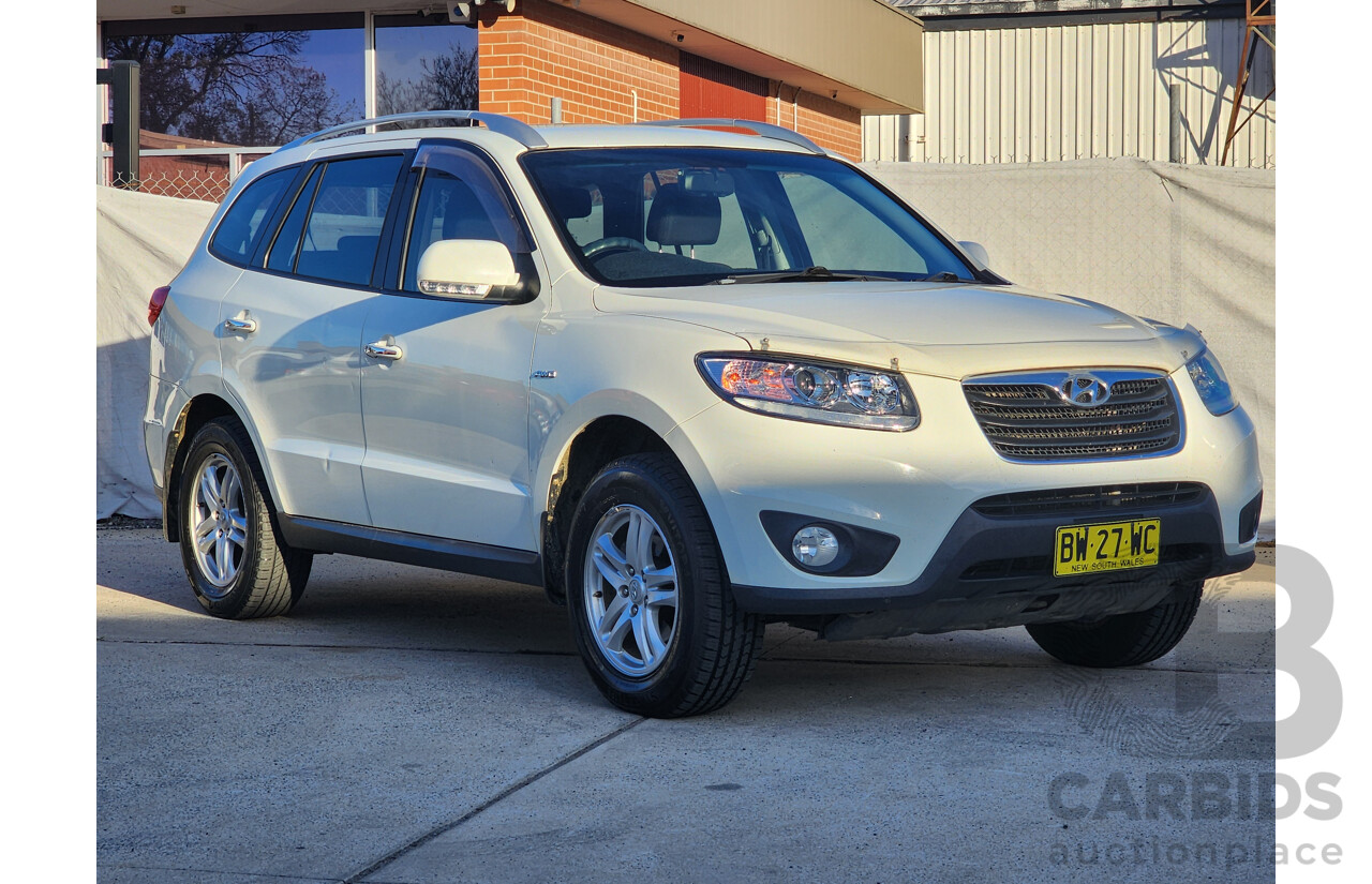 4/2010 Hyundai Santa Fe Elite CRDi (4x4) CM MY10 4d Wagon White 2.2L