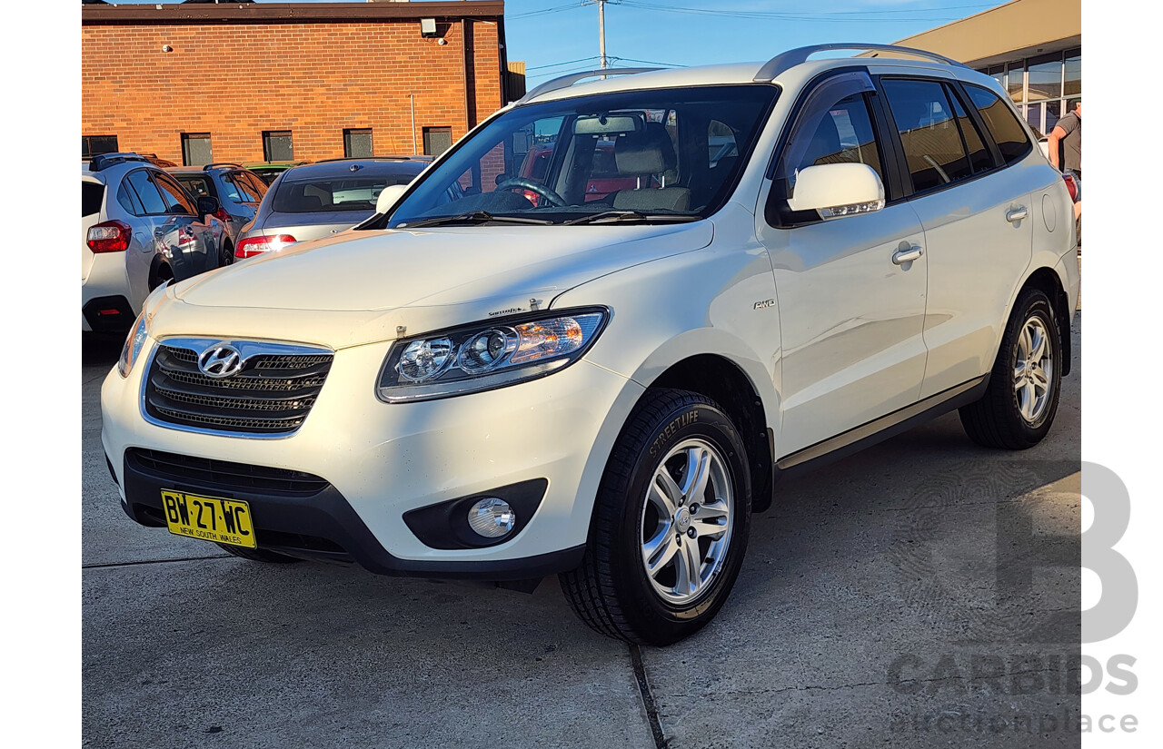 4/2010 Hyundai Santa Fe Elite CRDi (4x4) CM MY10 4d Wagon White 2.2L