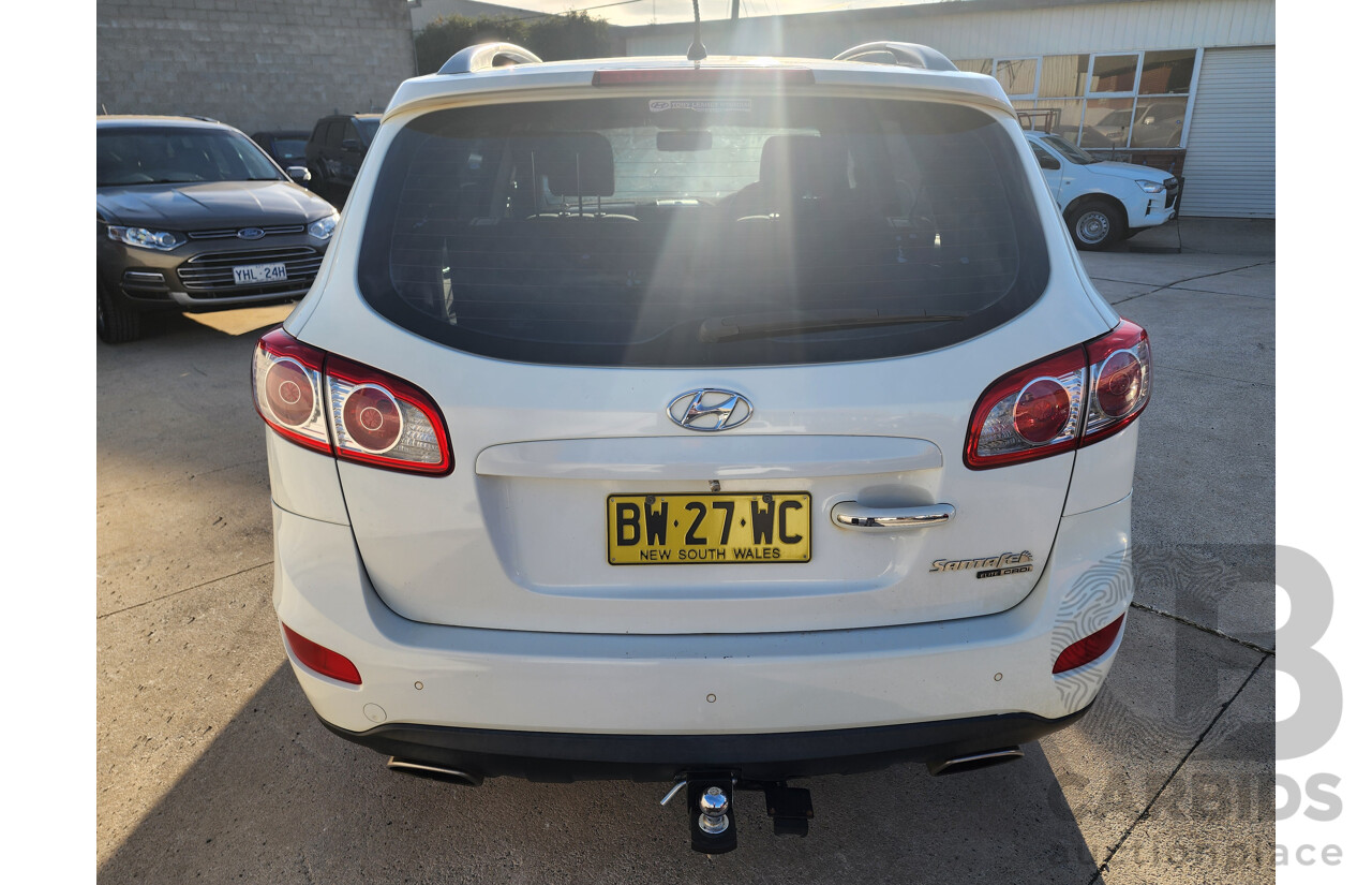 4/2010 Hyundai Santa Fe Elite CRDi (4x4) CM MY10 4d Wagon White 2.2L