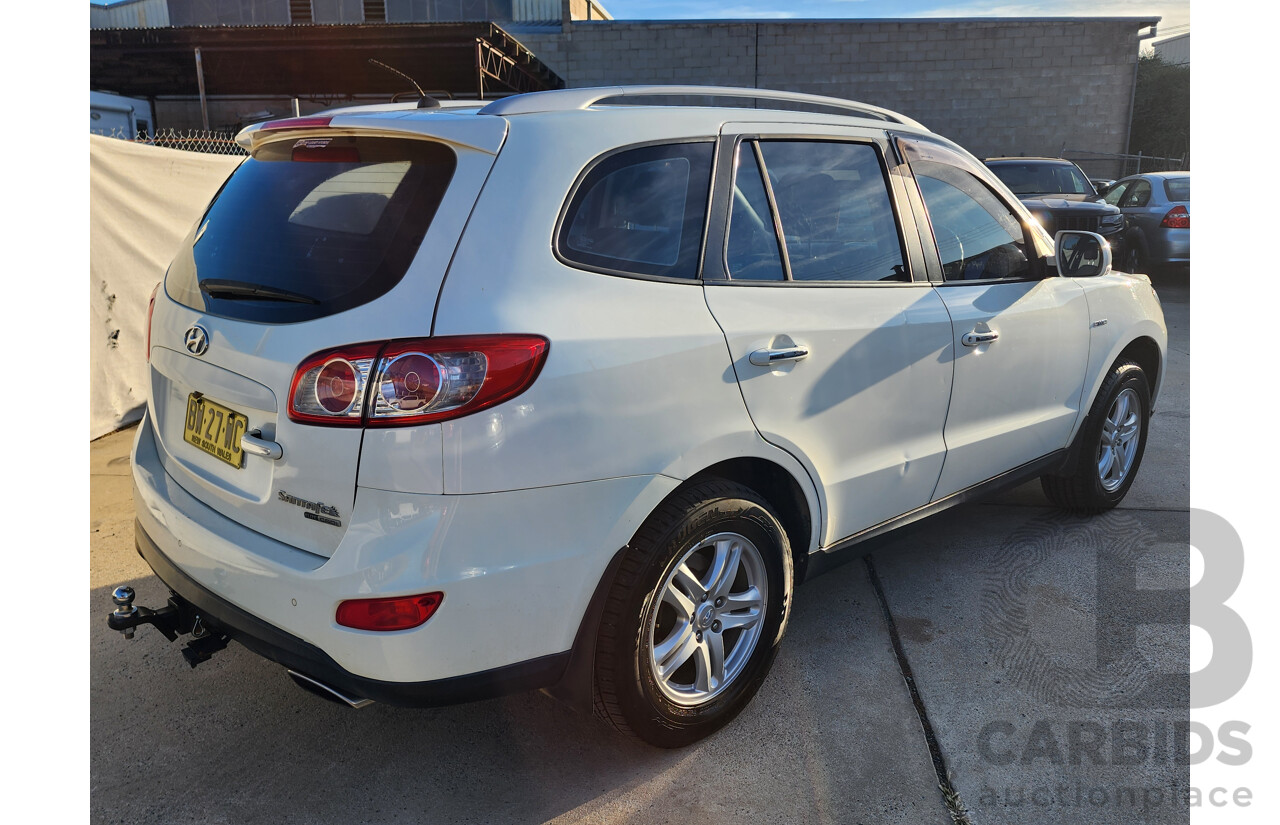 4/2010 Hyundai Santa Fe Elite CRDi (4x4) CM MY10 4d Wagon White 2.2L