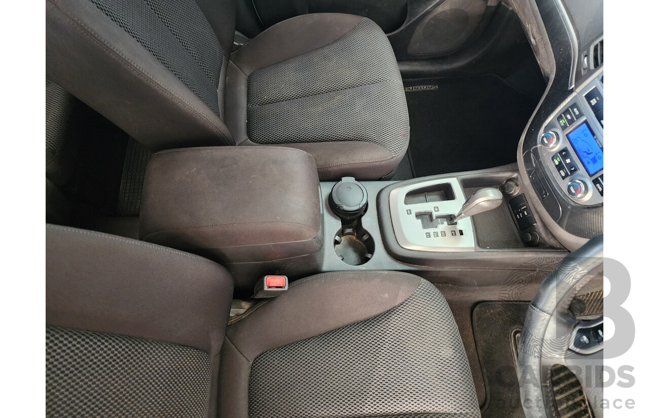 4/2010 Hyundai Santa Fe Elite CRDi (4x4) CM MY10 4d Wagon White 2.2L