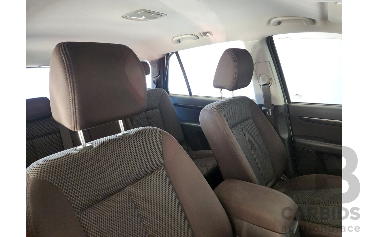 4/2010 Hyundai Santa Fe Elite CRDi (4x4) CM MY10 4d Wagon White 2.2L