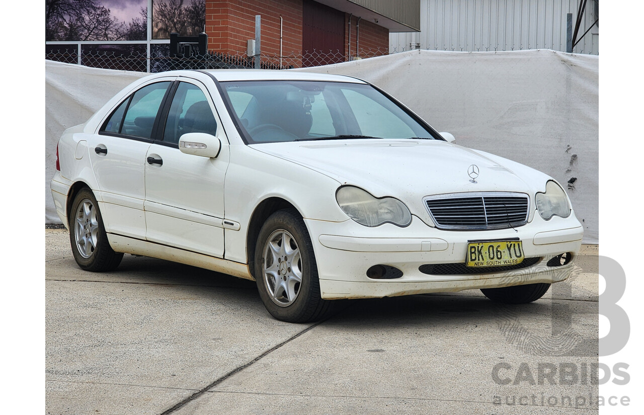 12/2001 Mercedes-Benz C180 Classic W203 4d Sedan White 2.0L