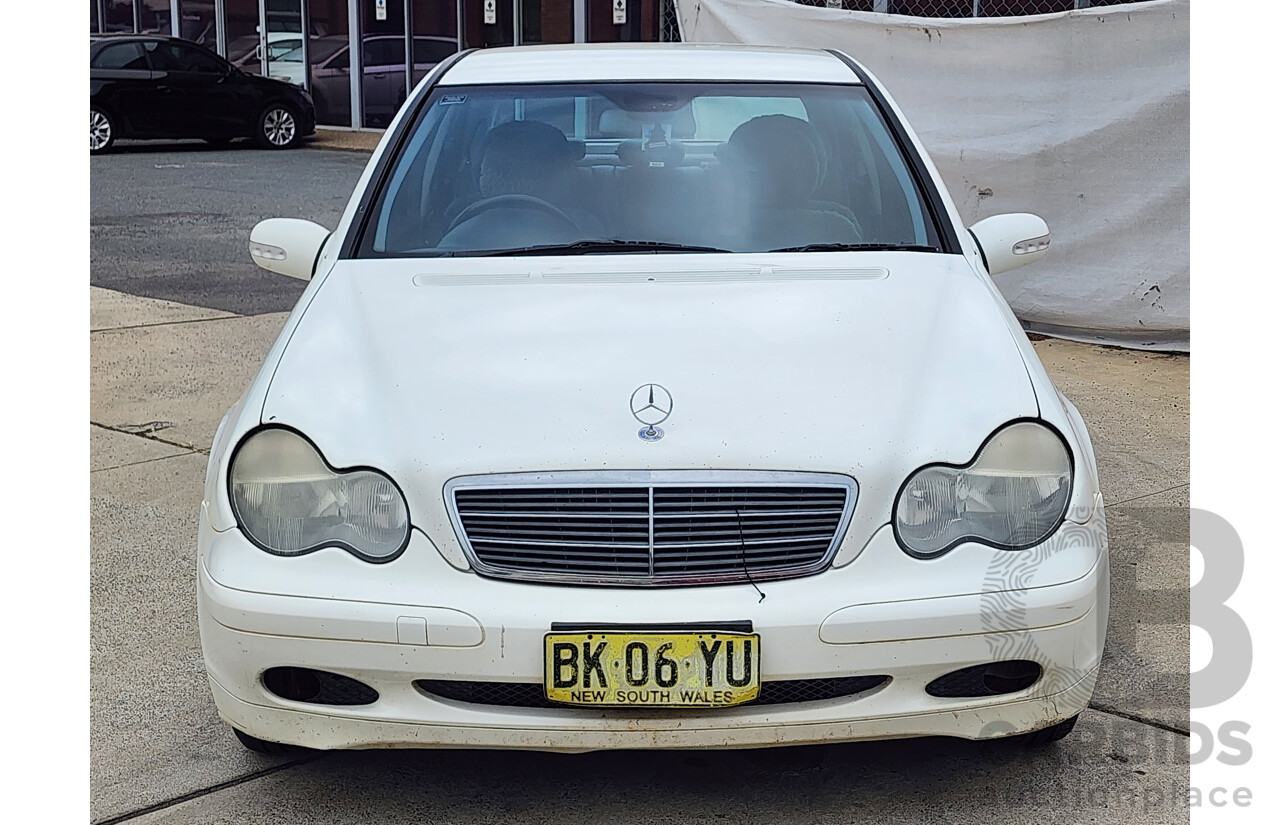 12/2001 Mercedes-Benz C180 Classic W203 4d Sedan White 2.0L