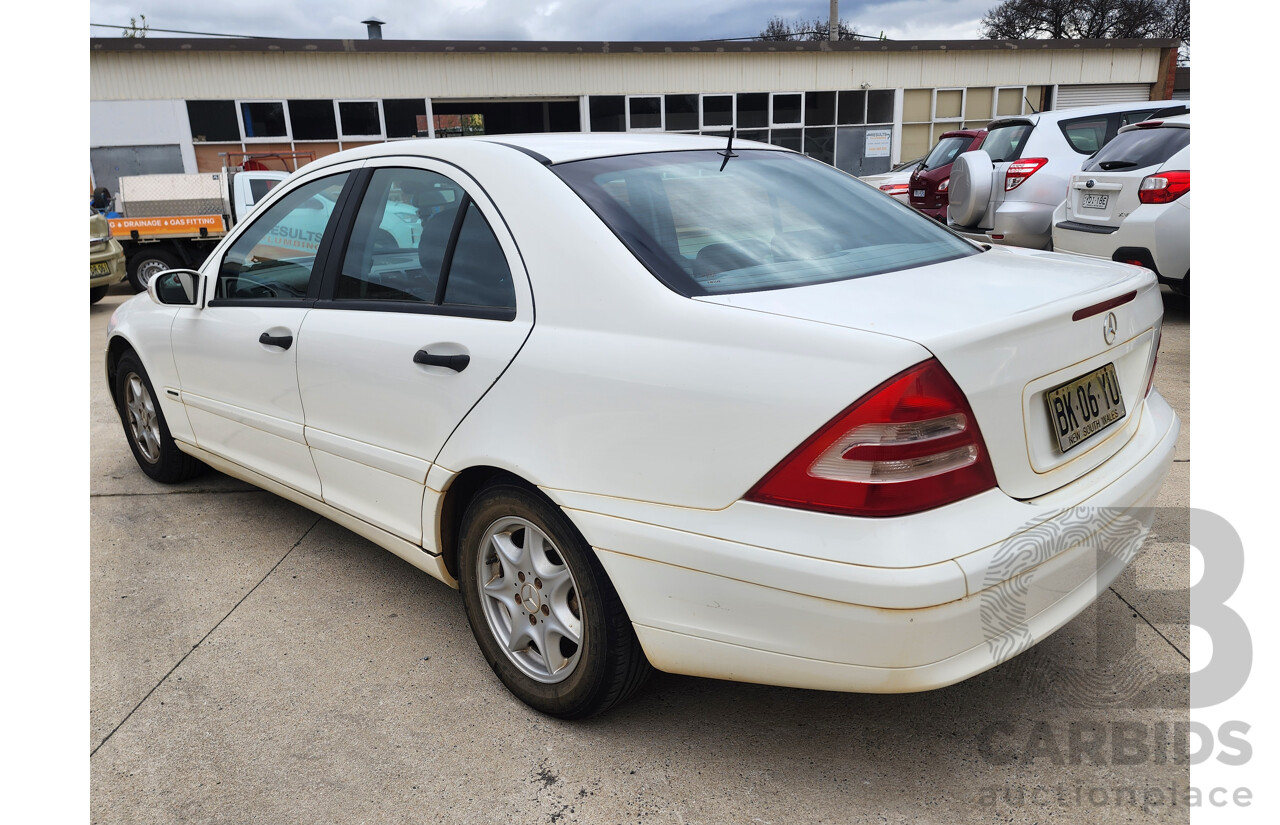 12/2001 Mercedes-Benz C180 Classic W203 4d Sedan White 2.0L