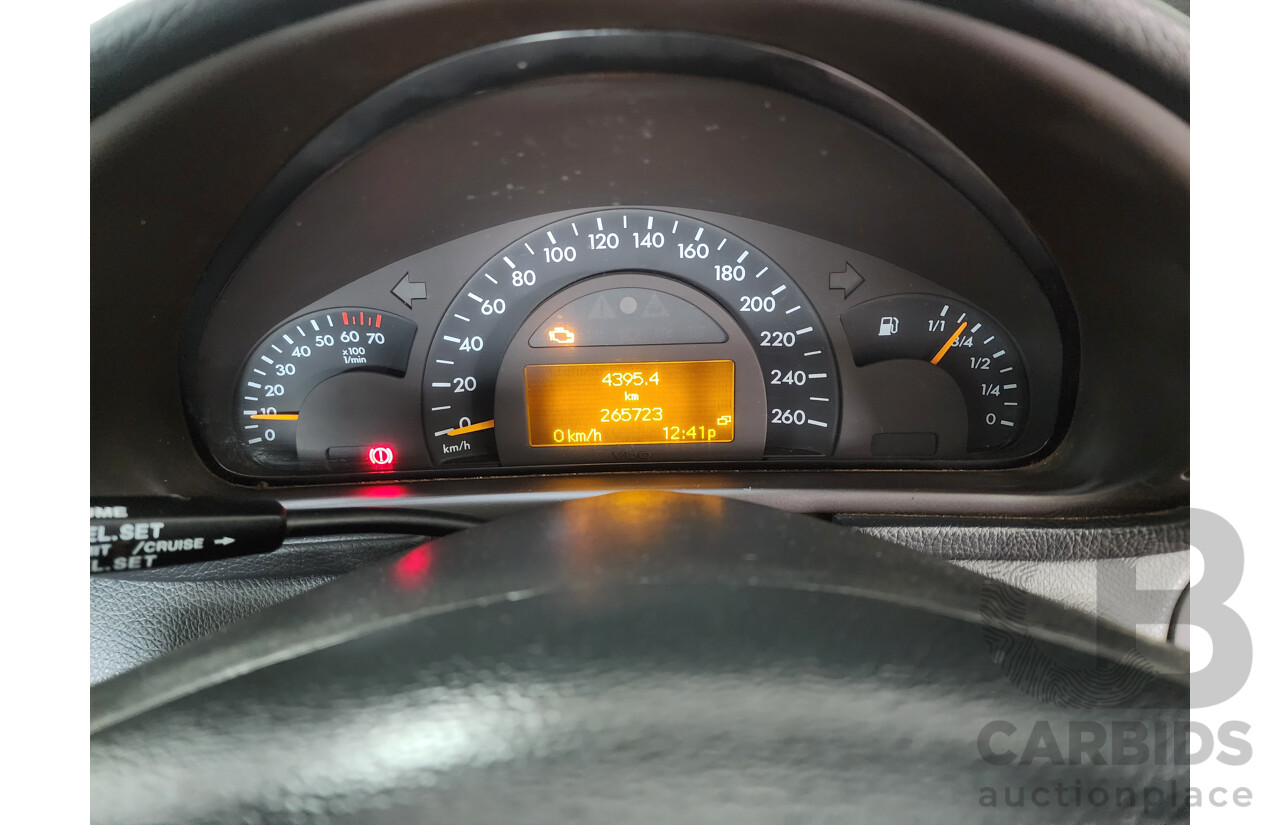 12/2001 Mercedes-Benz C180 Classic W203 4d Sedan White 2.0L