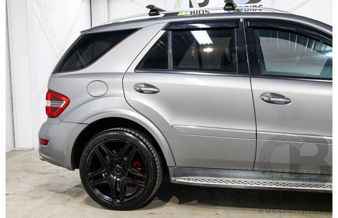 12/2010 Mercedes-Benz ML 63 AMG (4x4) W164 09 UPGRADE 4d Wagon Palladium Silver Metallic V8 6.2L